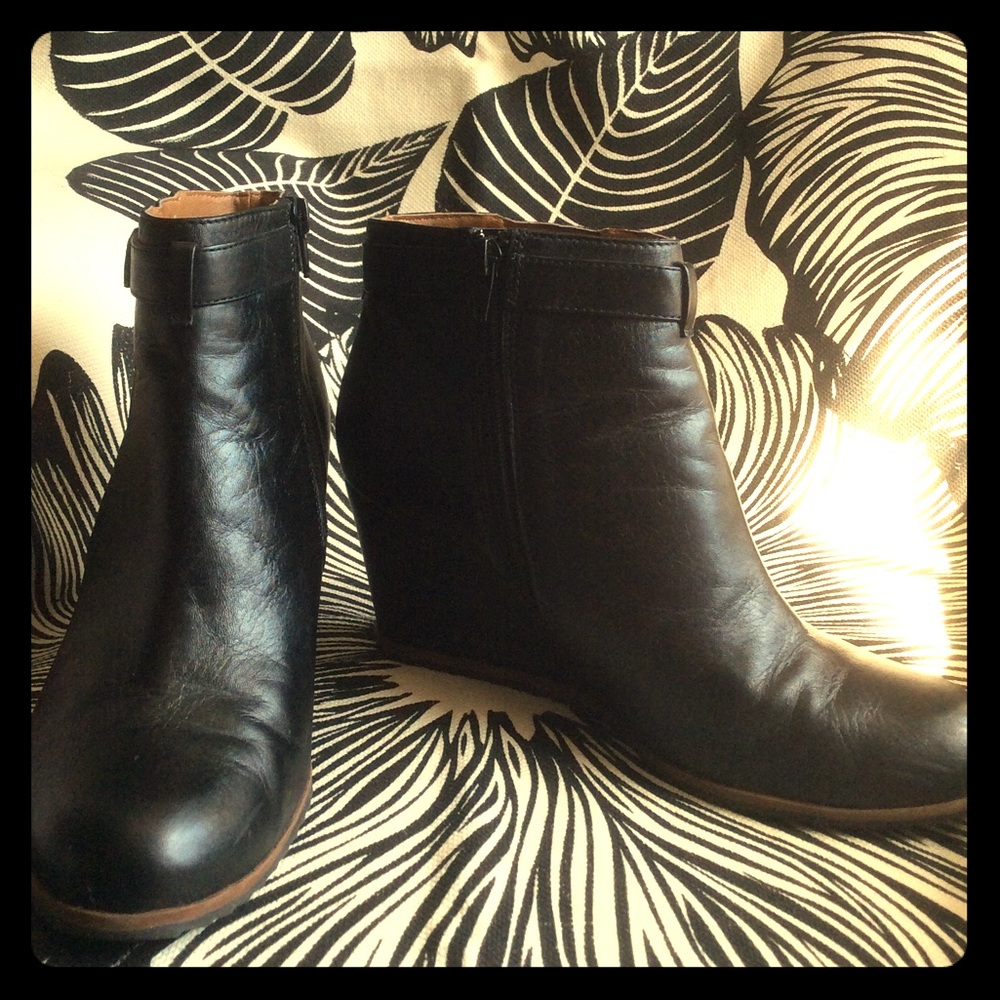 Leather boots
